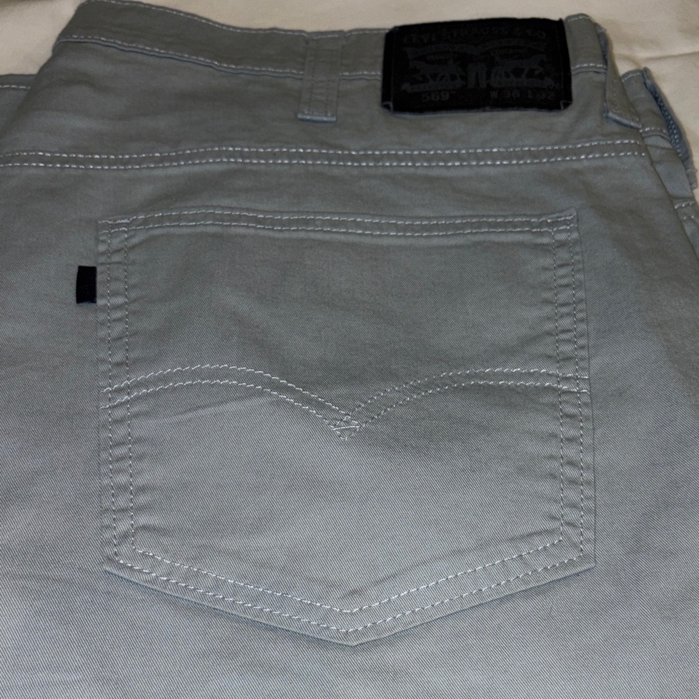 569 Levi's Light Gray Men's Jeans